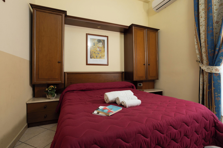 Bedroom 4, Hotel Gangi, Enna