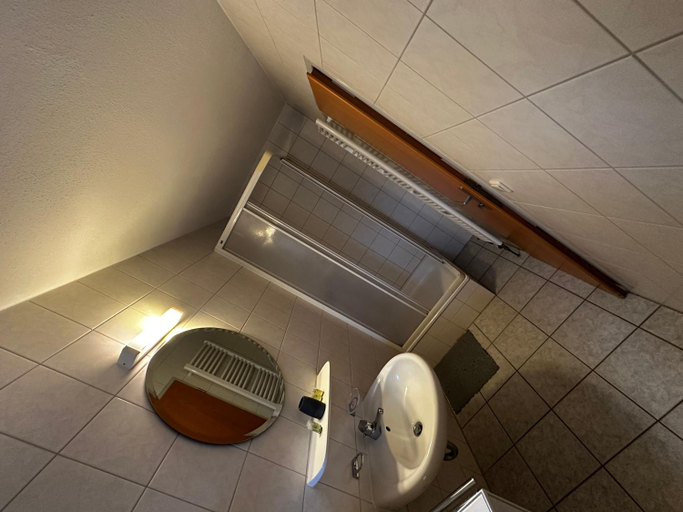 Bathroom 2, Taverna Unik, Berchtesgadener Land