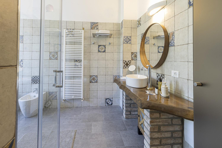 Bathroom 5, La Casa sul Ponte, Piacenza