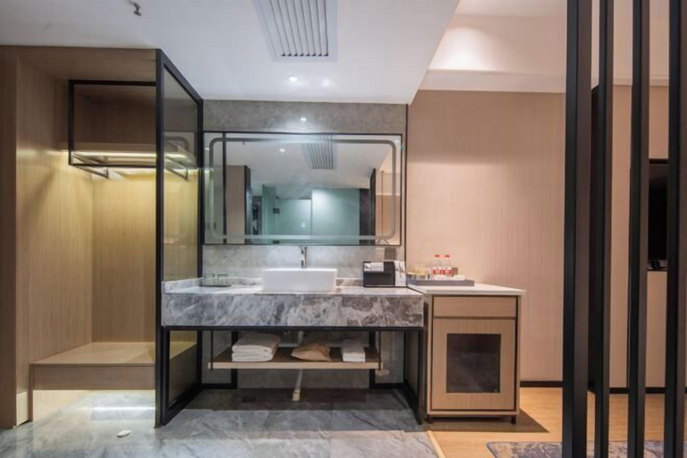 Bathroom 4, Borrman Hotel (Changsha Lugu Park Jiantang Subway Station), Changsha