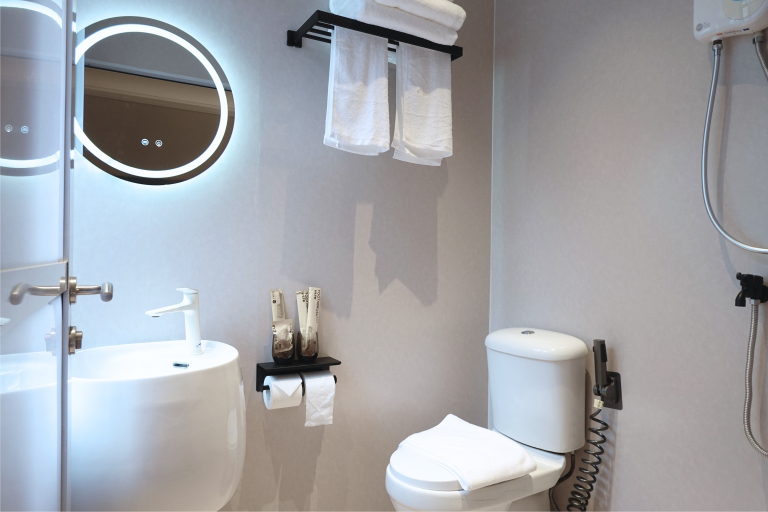 Bathroom 3, Asphodel Inn - Newly Renovated, Singapura