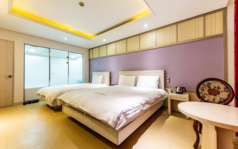 Bedroom 3, Yeosu Hotel Provence, Yeosu