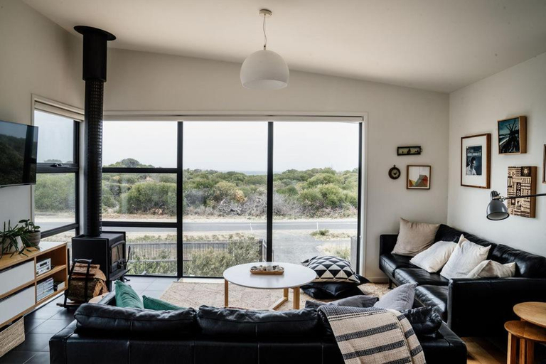 Others 4, Moonbird Beach Shack ~ Ocean Escape, Break O'Day