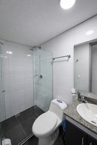 Bathroom 3, Hotel Ivanna - Laureles, Medellín