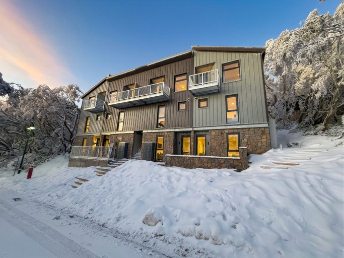 Exterior view 3, Mont Blanc Chalet –Mount Buller Chalet Walk to Lifts. Sleeps 12, Mount Buller Alpine Resort