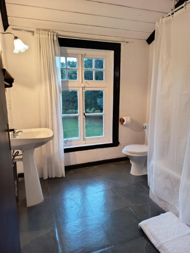 Bathroom, Hostal Los Riscos, Llanquihue