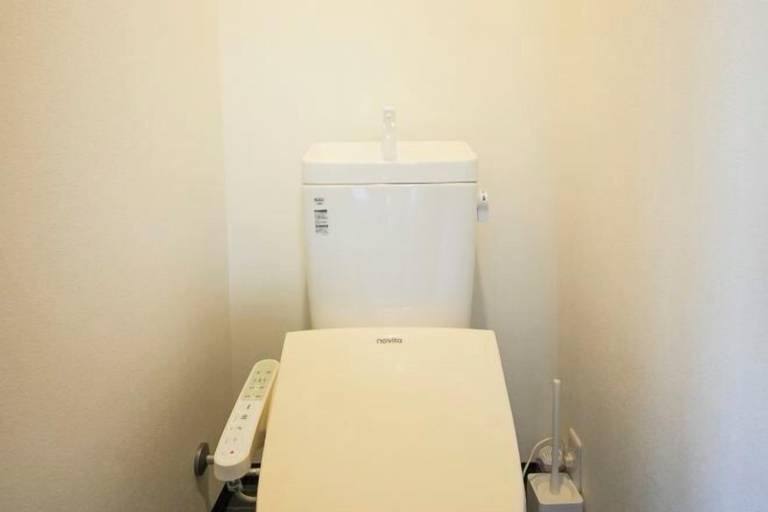Bathroom 3, Osaka Blue House / Disposable Bedding / Four Stops Within an Eight-Minute Walk, Osaka