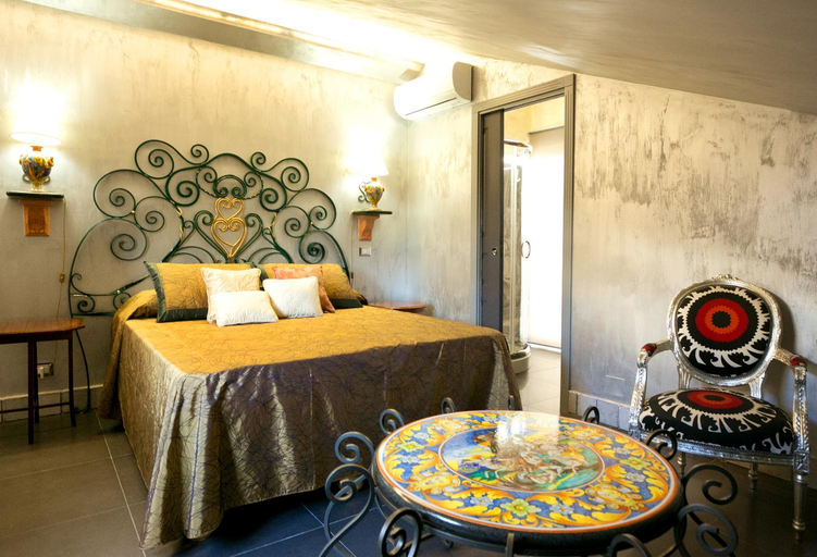 Bedroom 2, Animosa Suites, Catania