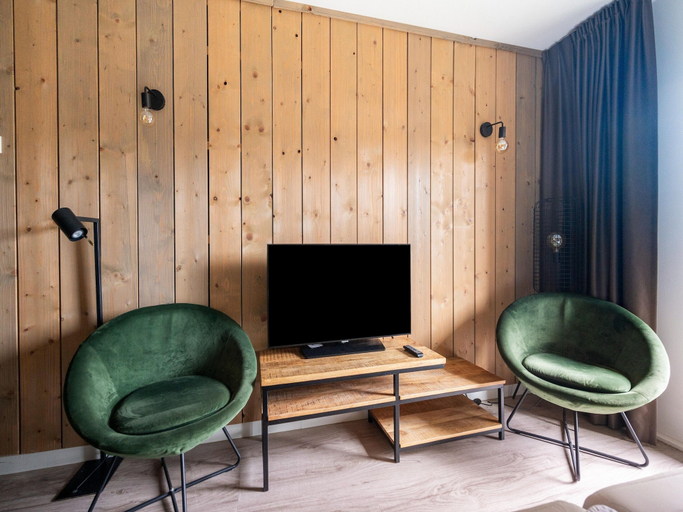 Living room, Romantic Apartment in Hambachtal Holiday Park, Birkenfeld