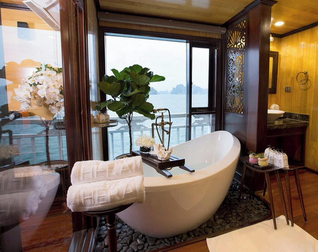 Bathroom 4, LAN HA BAY STAR CRUISE, Hạ Long