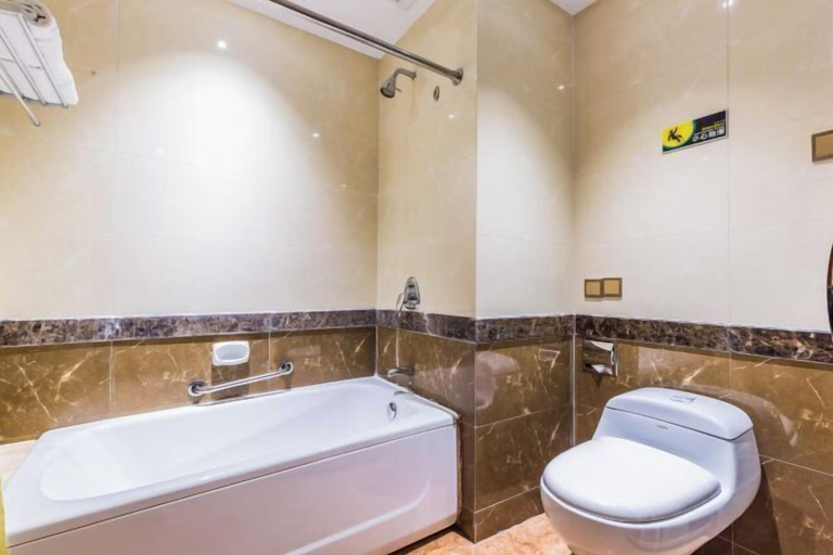 Bathroom 4, The Dynast's Hotel, Foshan
