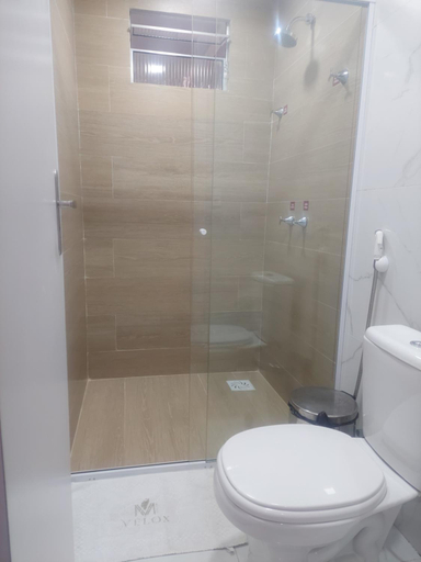 Bathroom, Velox Moteis, São Luis