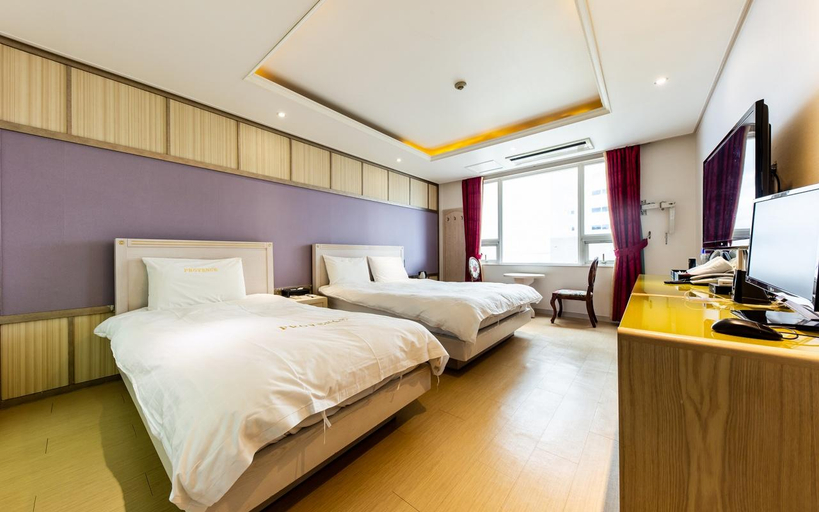 Bedroom 2, Yeosu Hotel Provence, Yeosu