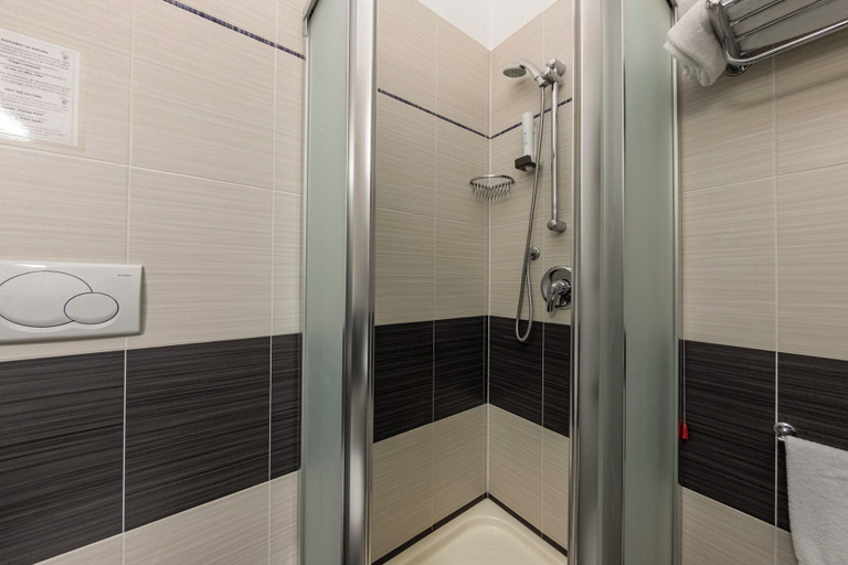 Bathroom 4, Hotel Campagnola, Trento
