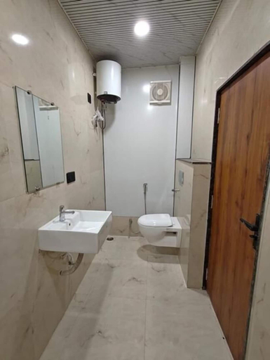 Bathroom 4, The Byke Suresh Plaza, Nashik
