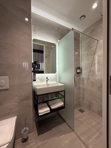 Bathroom 5, OZO Hotels Antares Amsterdam Schiphol Airport, Haarlemmermeer