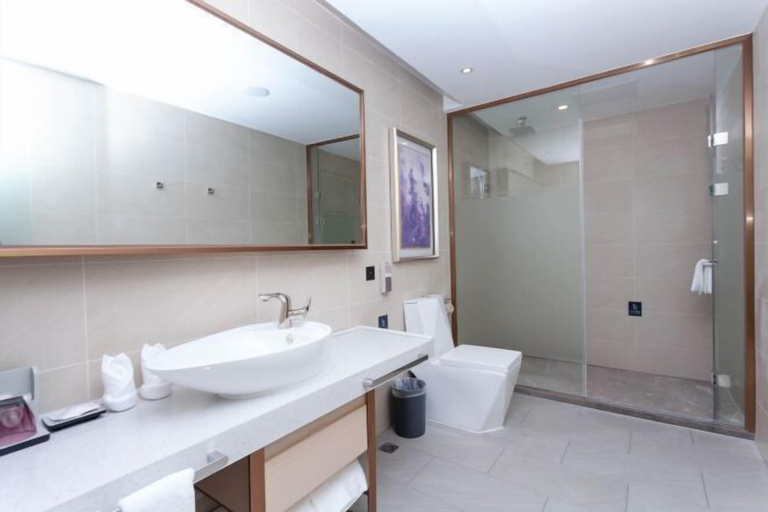 Bathroom 4, Lavande Hotel( Guangzhou Zengchen Xintang Light Rail Metro Station), Guangzhou