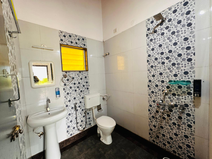 Bathroom 3, Greenview Homestay, Chikmagalur