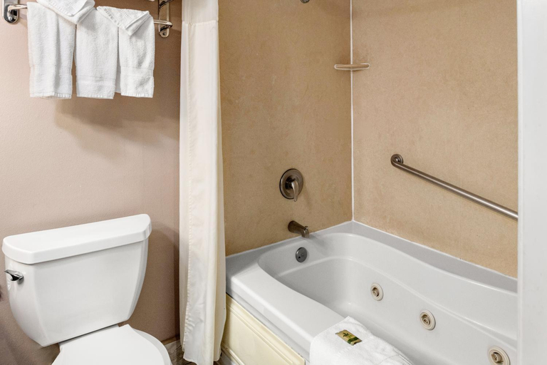 Bathroom 4, Morro Shores Inn and Suites, San Luis Obispo