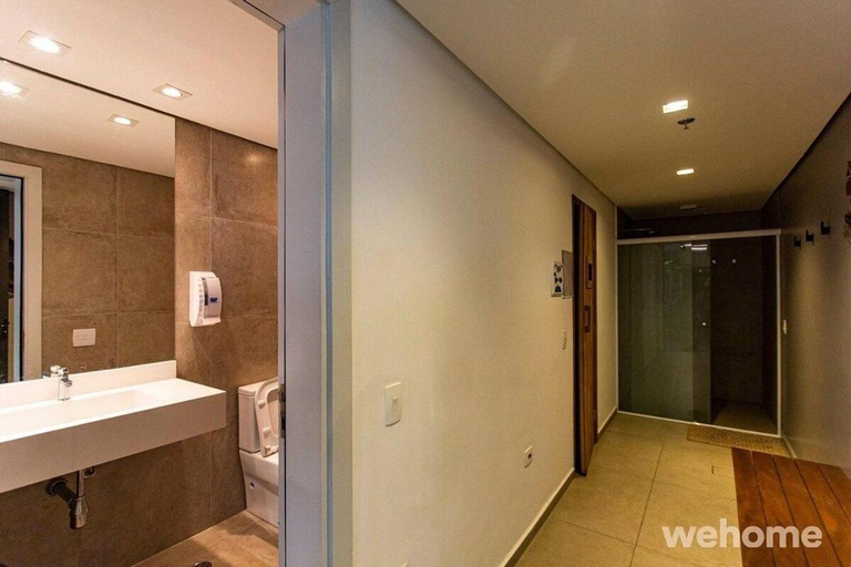 Bathroom 4, Tenente Negrao, 200, São Paulo
