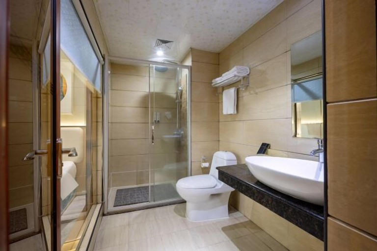 Bathroom 4, Mengtai Dongning Hotel, Liuzhou