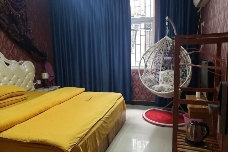 Bedroom 3, Xiangyunge Inn, Xiangxi Tujia and Miao