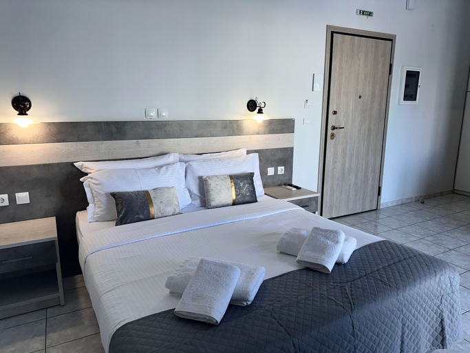Room 2, Airport Suites Michelle, Attica