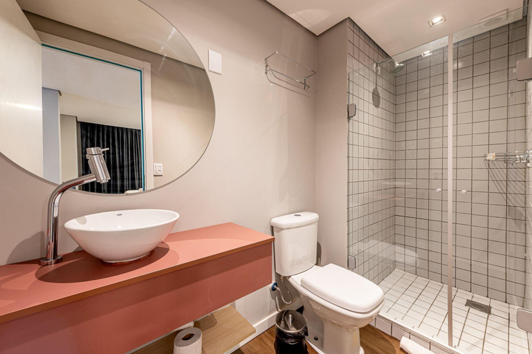 Bathroom 3, Xtay Cais Rooftop -Estudios completos e Rooftop para o Rio Guaiba, Porto Alegre