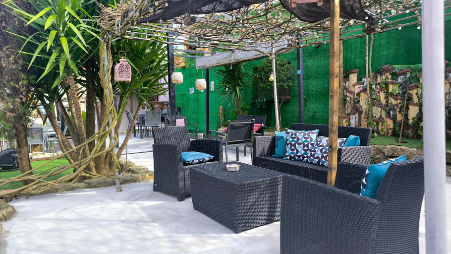 Food & Drinks 4, Ruby Charm Houses 7 64706/AL, Porto