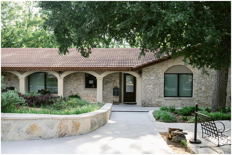 Exterior & Views 1, Messina Inn, Hays