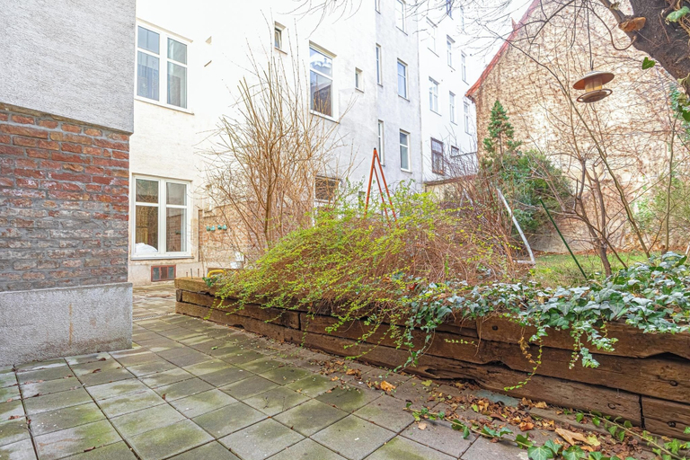 Garden, Comfort Flat for 3 Near Lugner City, Wien