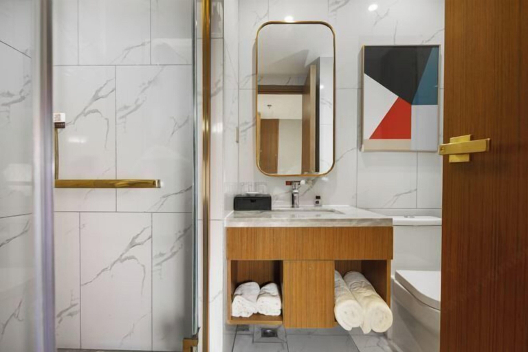 Bathroom 4, Wellton City Hotel (Ganzhou Railway Station), Ganzhou