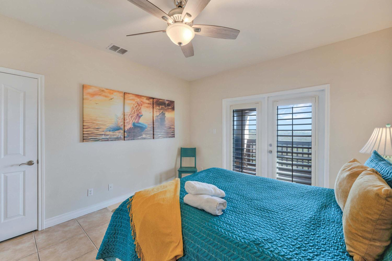 Bedroom 3, Sunrise Beach Villa, Nueces