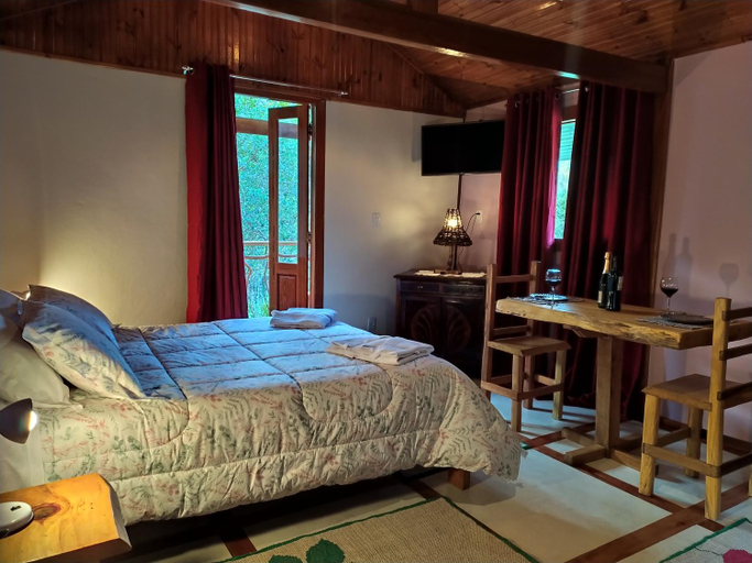 Bedroom 2, Pau a Pique Chale, Bocaina de Minas