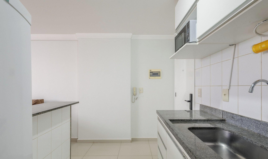 Private kitchen, Apts in a Building 800 m fr/ the Catholic Uni. of Brasilia - Crjs, Brasília