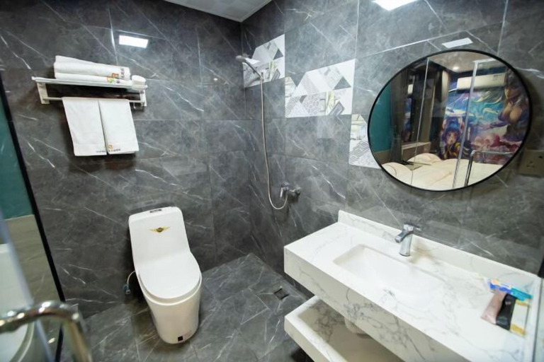 Bathroom 4, Zaozhuang Ruyue Film Theme Hotel, Zaozhuang