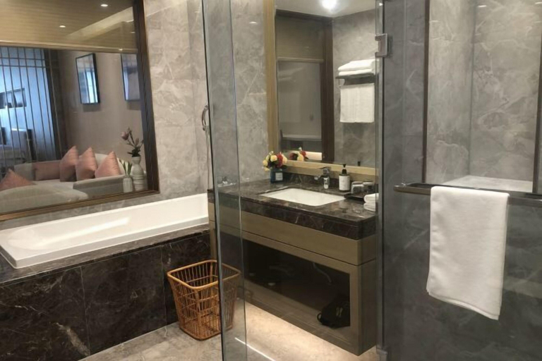 Bathroom 3, Qinheyuan Linxuan Holiday Hotel, Jiaxing
