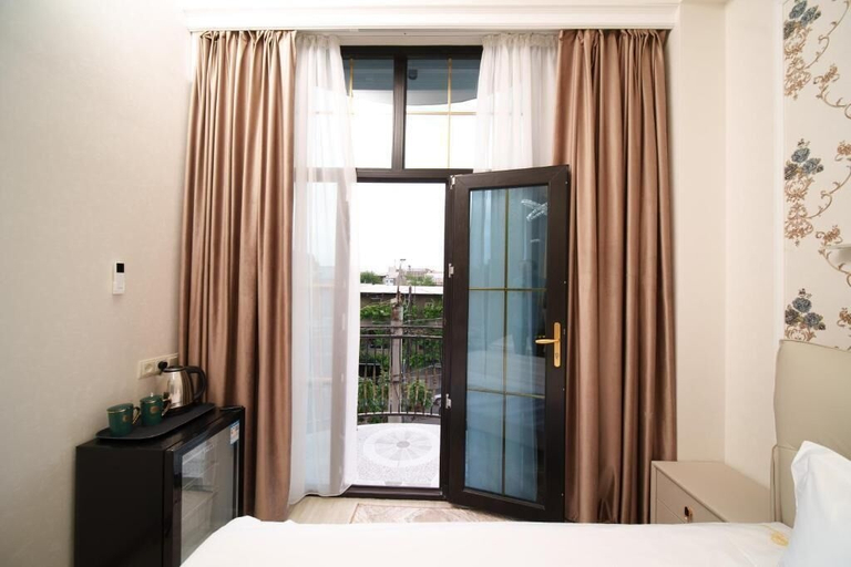 Bedroom 2, Emmanuel Hotel Yerevan, Yerevan