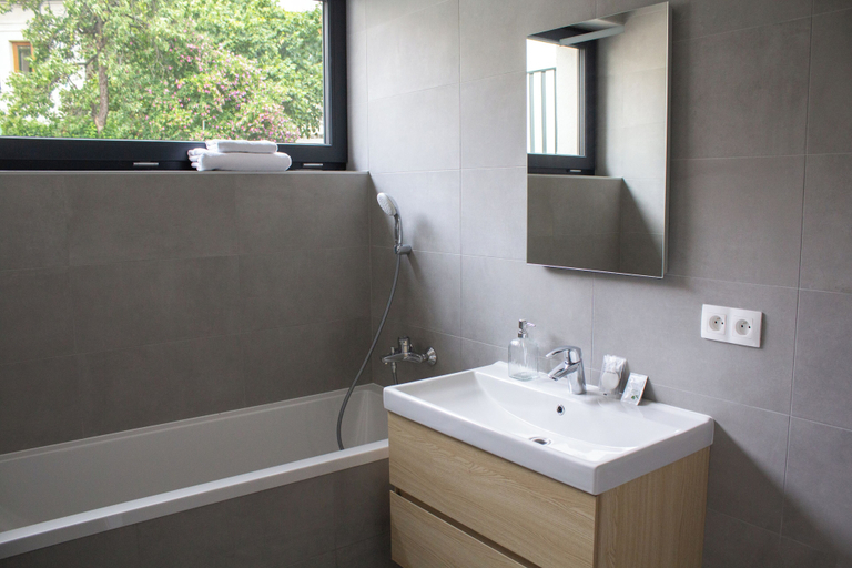Bathroom 4, Hotel Gardinn - Free Parking and Quiet Garden, Bratislava