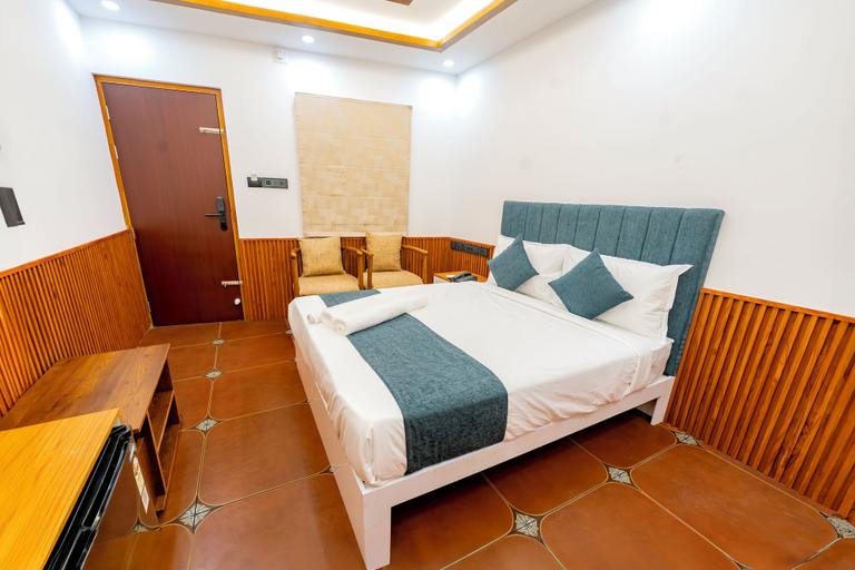 Room 5, Emmanuel Residency, Ernakulam