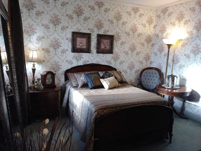 Bedroom 2, The Thayer, Wright