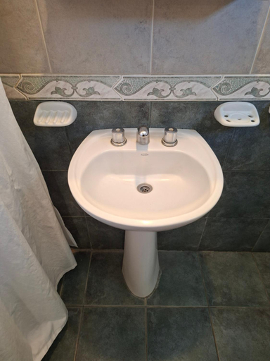 Bathroom 5, Hotel El Descanso, Junín