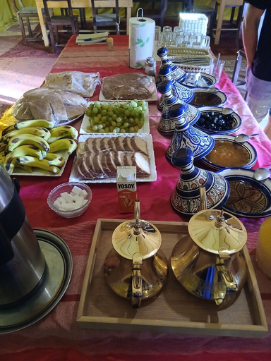 Food & Drinks 5, Bivouac Erg Znaigui, Errachidia