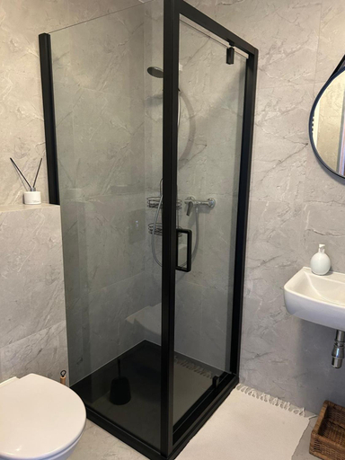 Bathroom, aleSpanie, Częstochowa