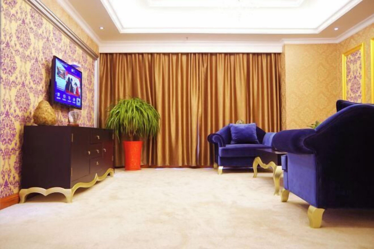 Others 5, Dongsheng Hotel, Shiyan