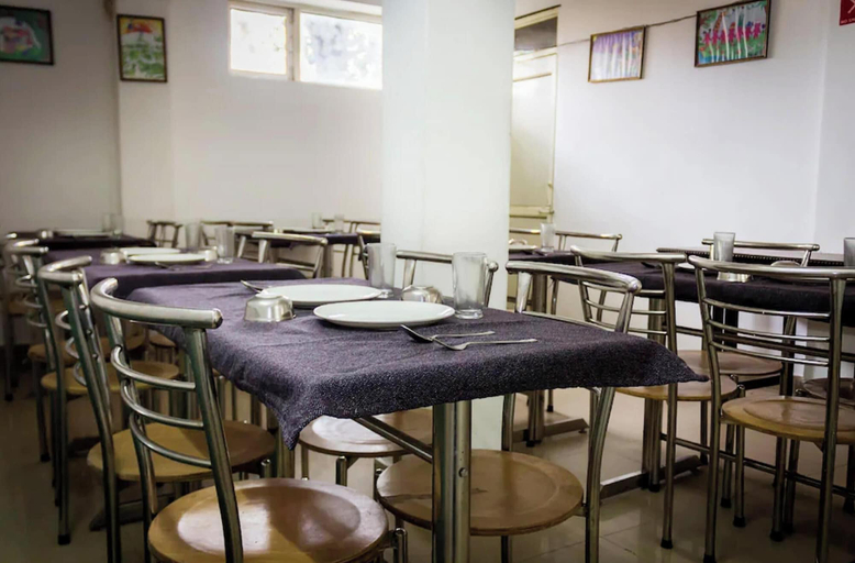 Restaurant, Hotel The Mount N Mist Near Mall Road, Nainital