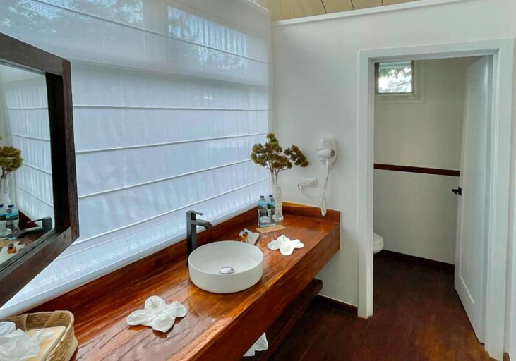 Bathroom, Finca San Cayetano, Alotenango