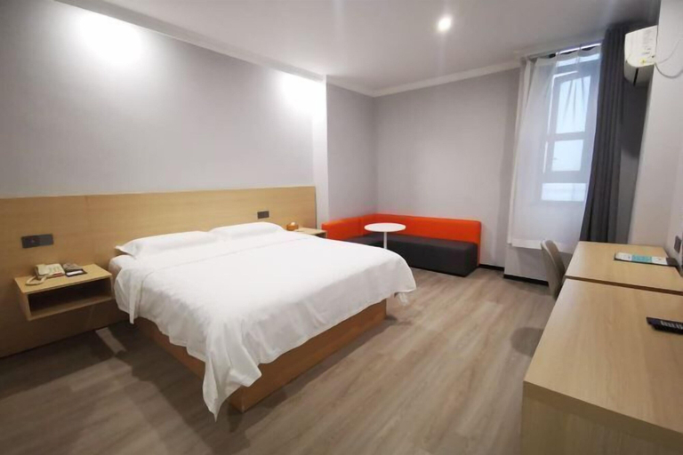 Bedroom 3, Wenhui Hotel, Shanghai