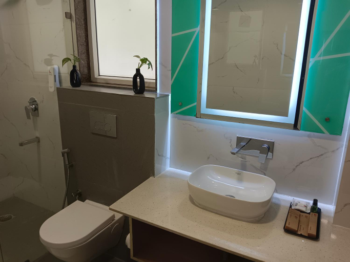 Bathroom 5, Inde Hotel Golf Course Extension, Gurgaon