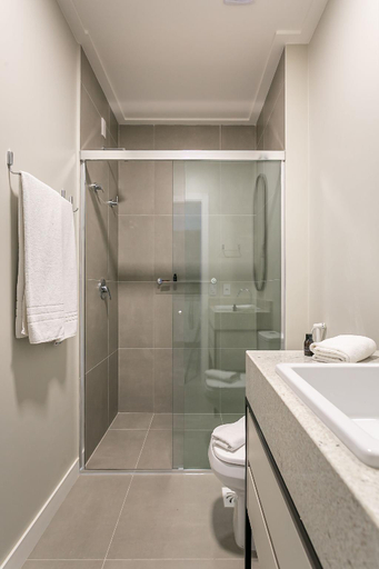 Bathroom 3, Studios Tower by Viva - Predio com piscina no rooftop no centro de Floripa, Florianopolis